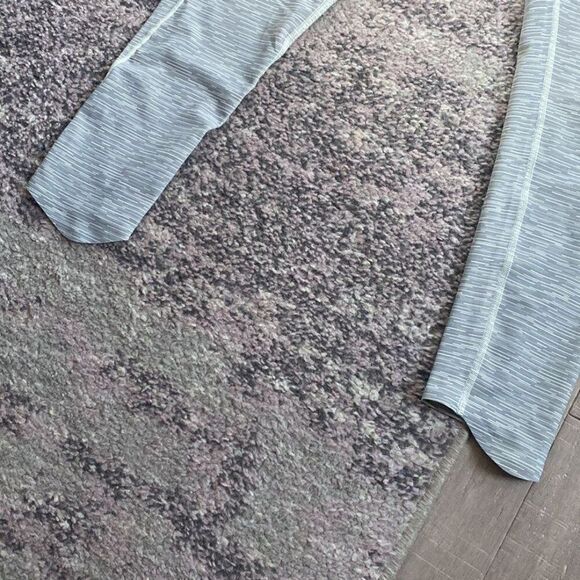 GymShark Women’s Grey Light Stripe Ankle Compression Leggings Sz L - Picture 3 of 7